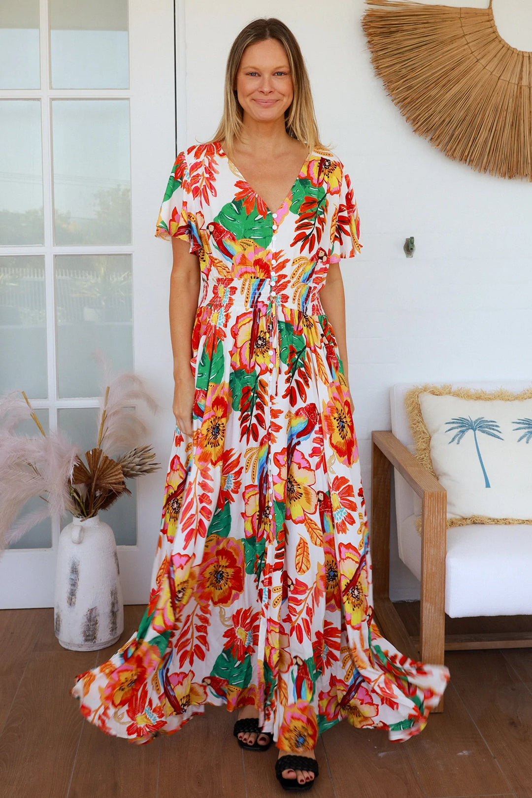 Amora Maxi Dress – White Floral Print