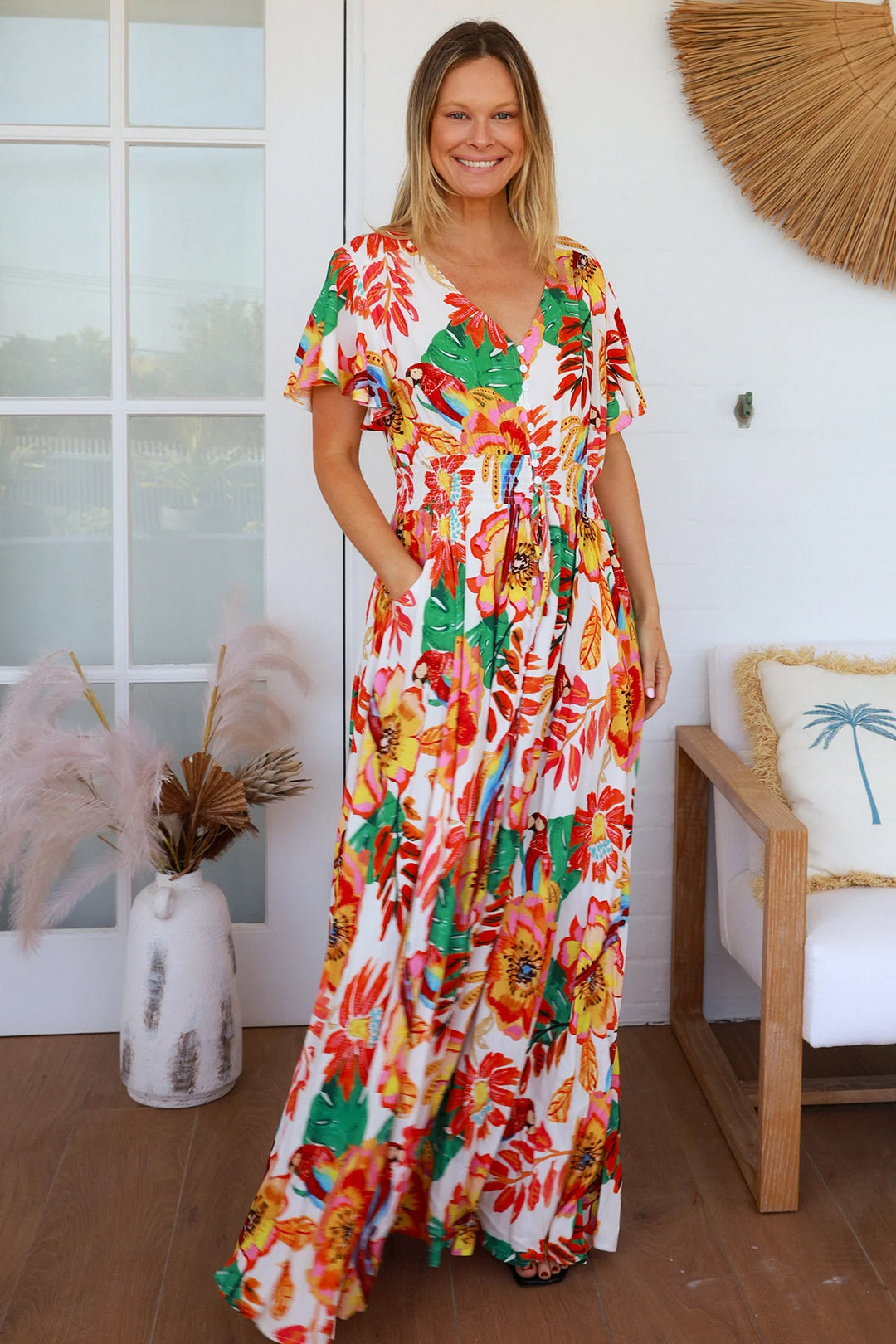 Amora Maxi Dress – White Floral Print
