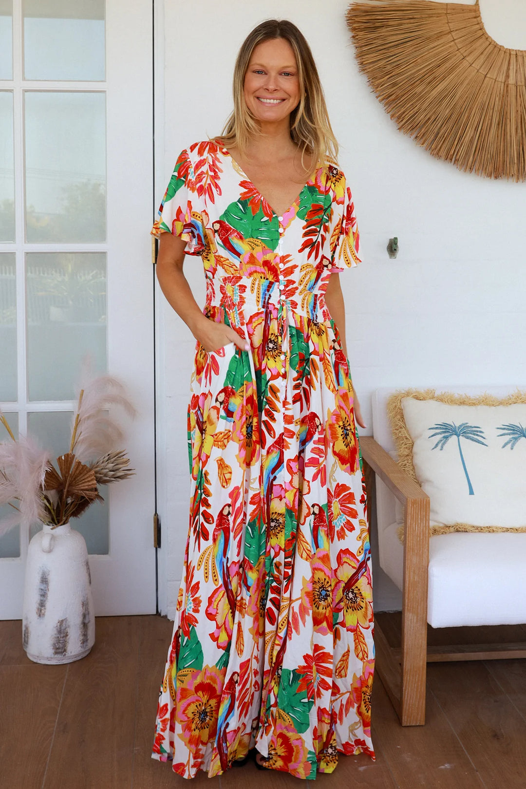 Amora Maxi Dress – White Floral Print