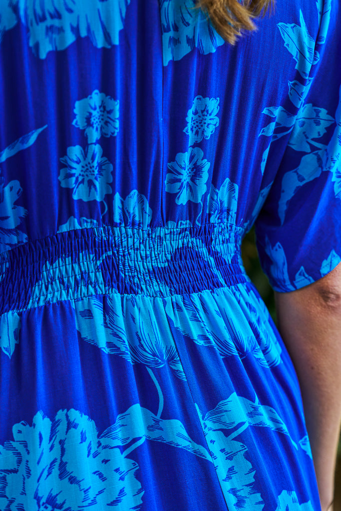 Kayden Midi Dress – Blue Spirit Blossoms