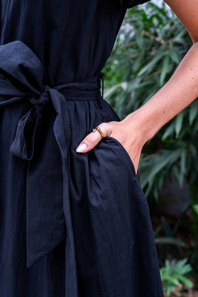 Krish Midi Dress – Black
