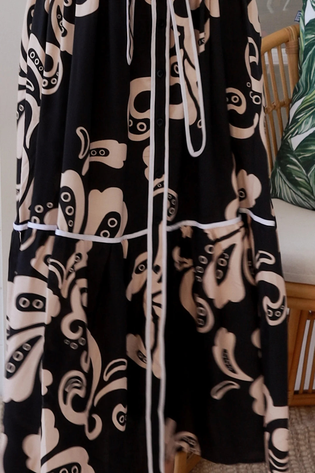 Roxy Dress – Black & Tan Print